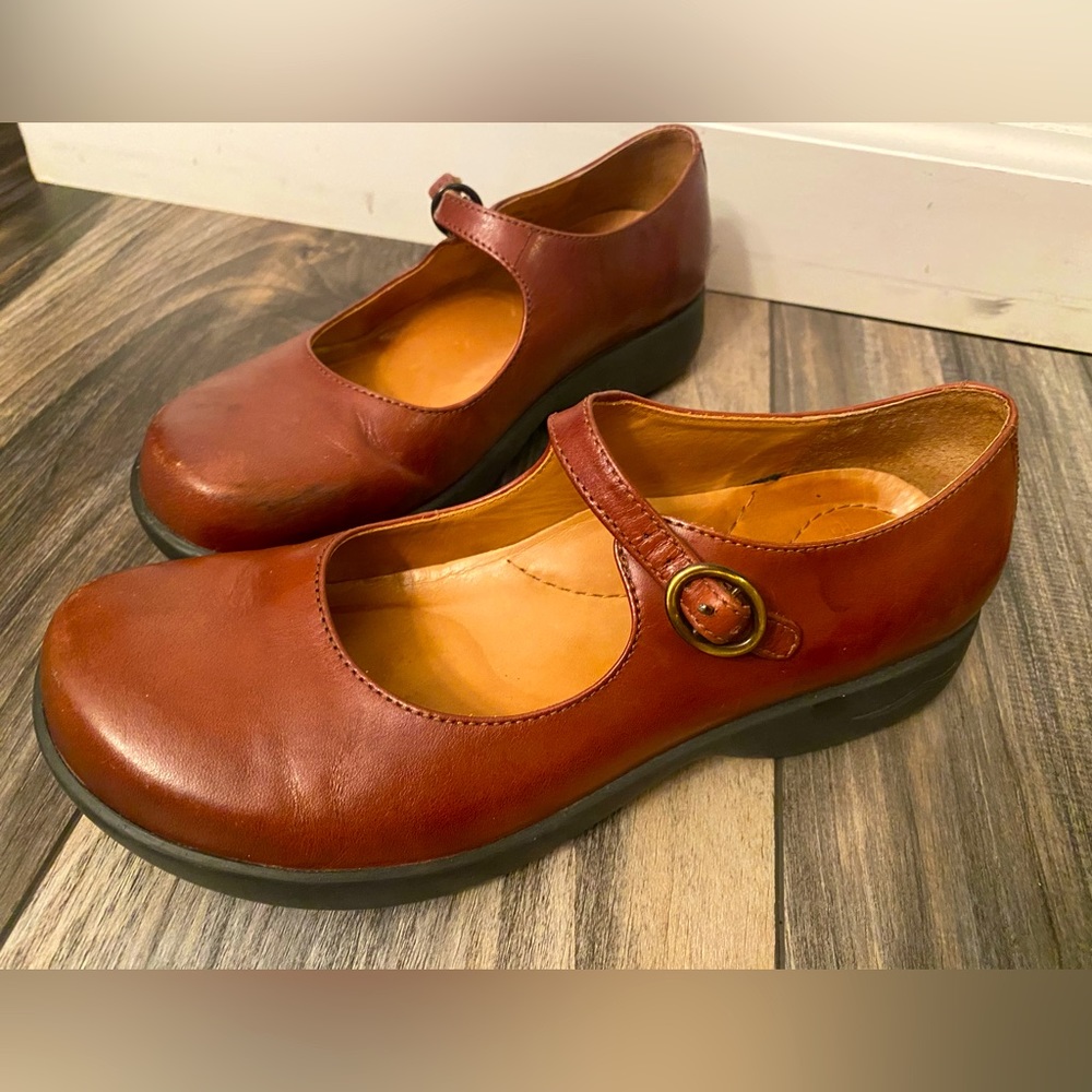 Dansko brown Mary Jane leather shoes sz 38